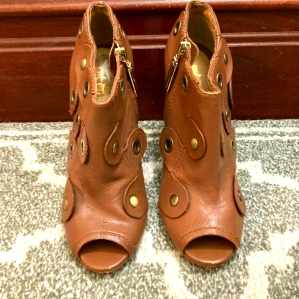 l.a.m.b. gwen stefani shoes, size 6.5, brown, peep toe heels
